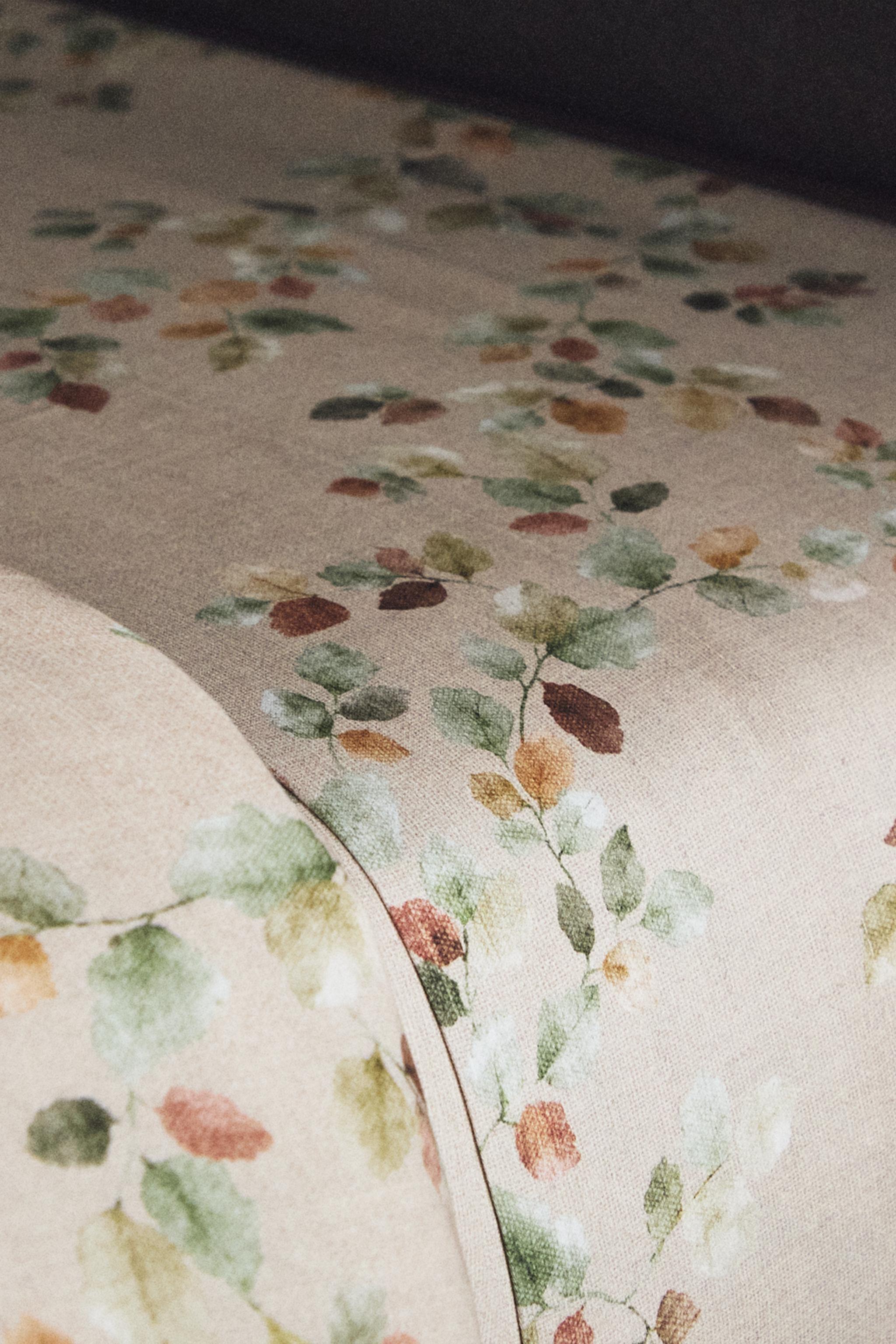 DRAP DE DESSUS SATIN IMPRIMÉ FEUILLES